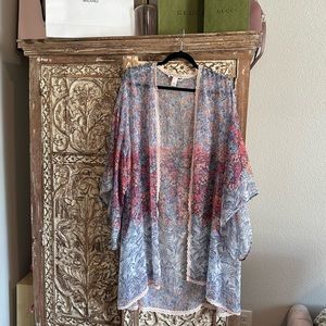 VICTORIAS SECRET SHEER FLORAL ROBE